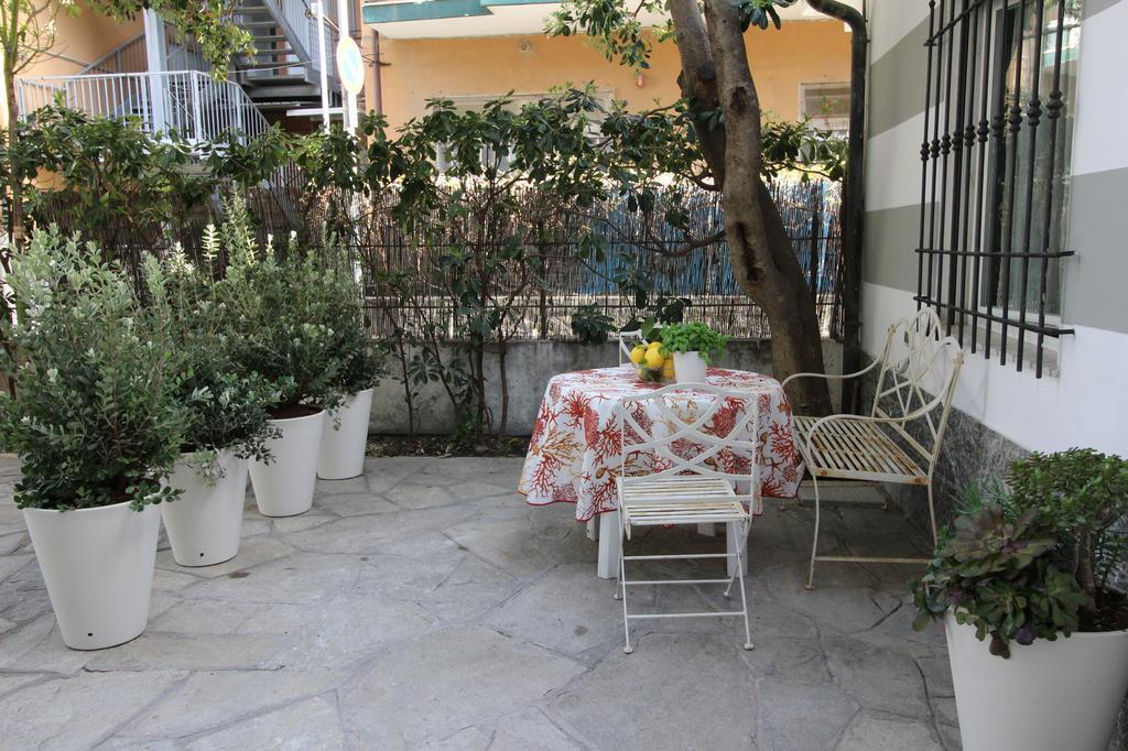 Apartamento Pochi Passi Dal Mare San Bartolomeo Al Mare Exterior foto